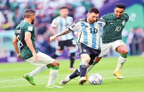 足球球迷文化：多特南看台TIFO创吉尼斯纪录